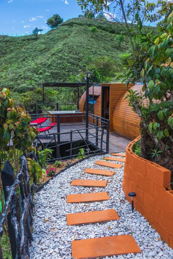 Glamping The Mountain Hotel กัวตาเป ภายนอก รูปภาพ