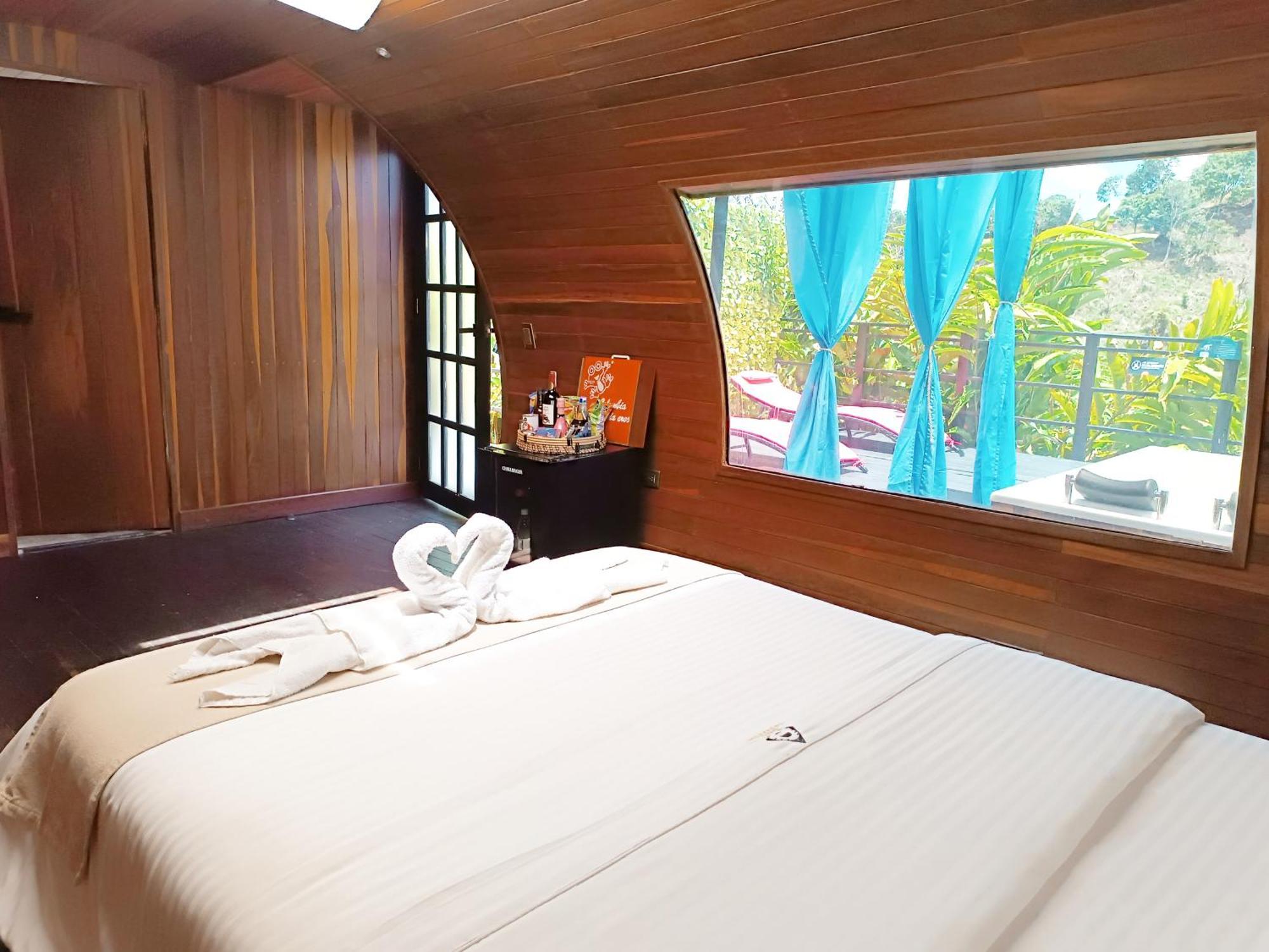 Glamping The Mountain Hotel กัวตาเป ภายนอก รูปภาพ