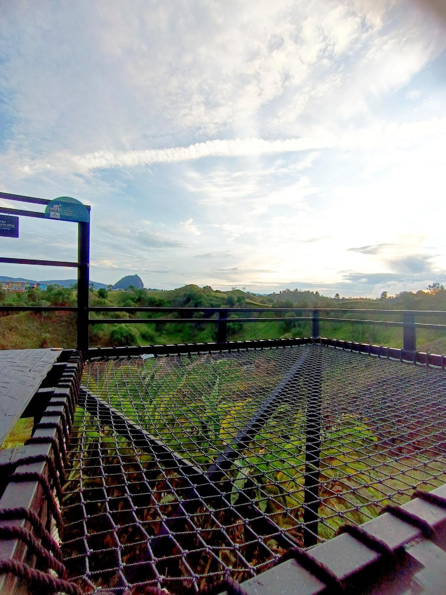 Glamping The Mountain Hotel กัวตาเป ภายนอก รูปภาพ