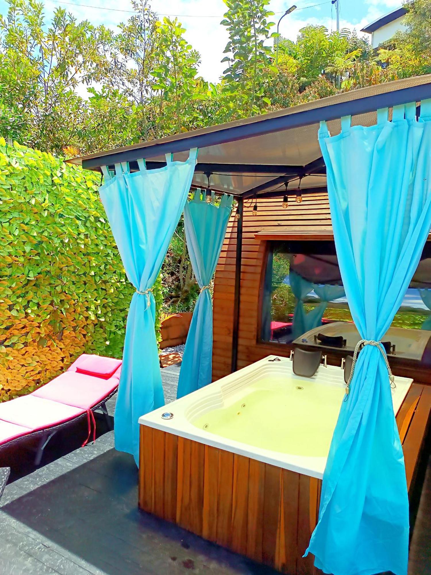 Glamping The Mountain Hotel กัวตาเป ภายนอก รูปภาพ