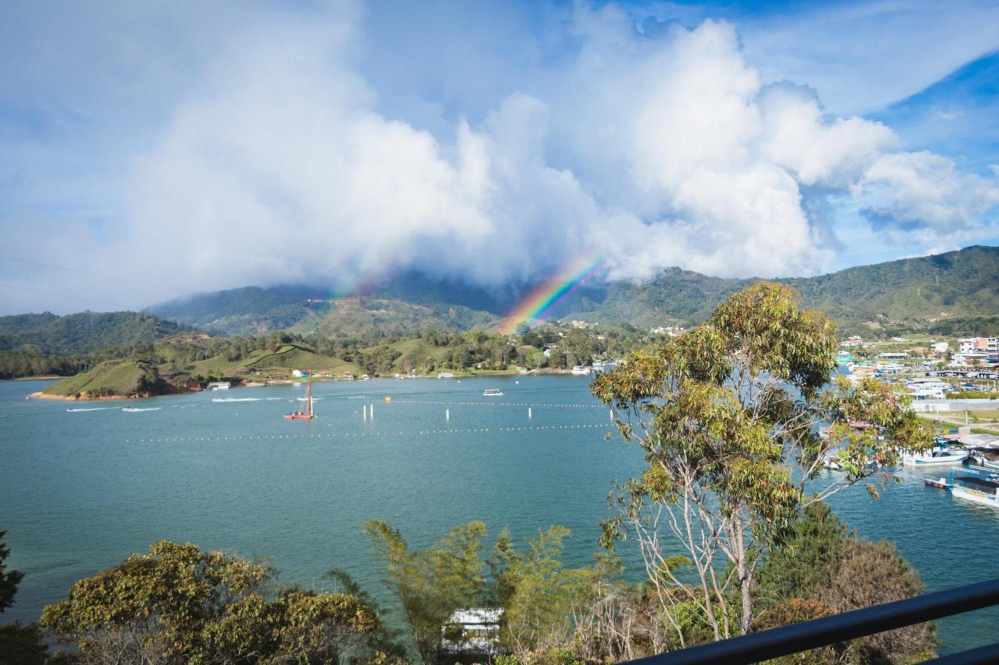 Glamping The Mountain Hotel กัวตาเป ภายนอก รูปภาพ